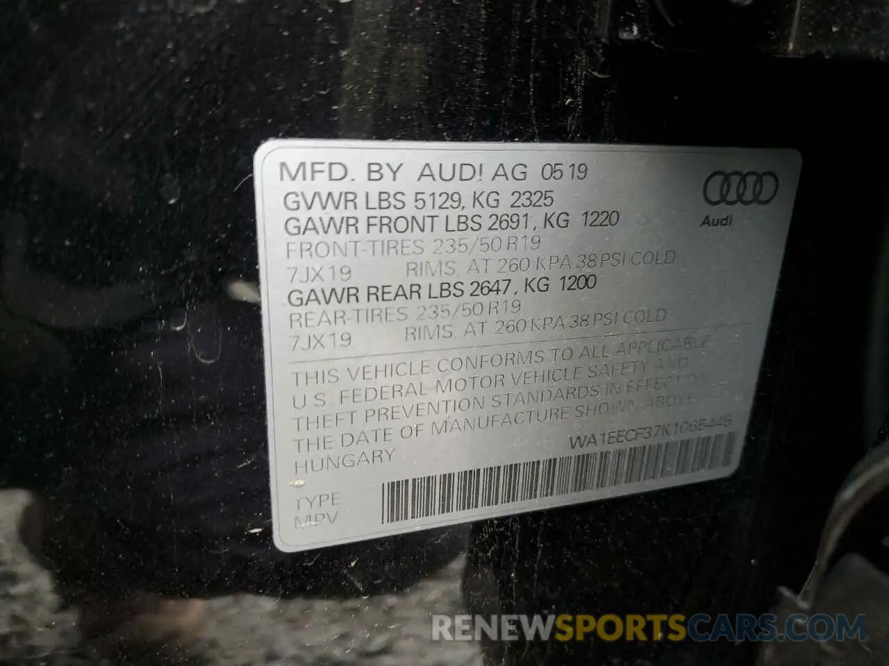 14 fotografías del automóvil dañado WA1EECF37K1065445 AUDI Q3 2019