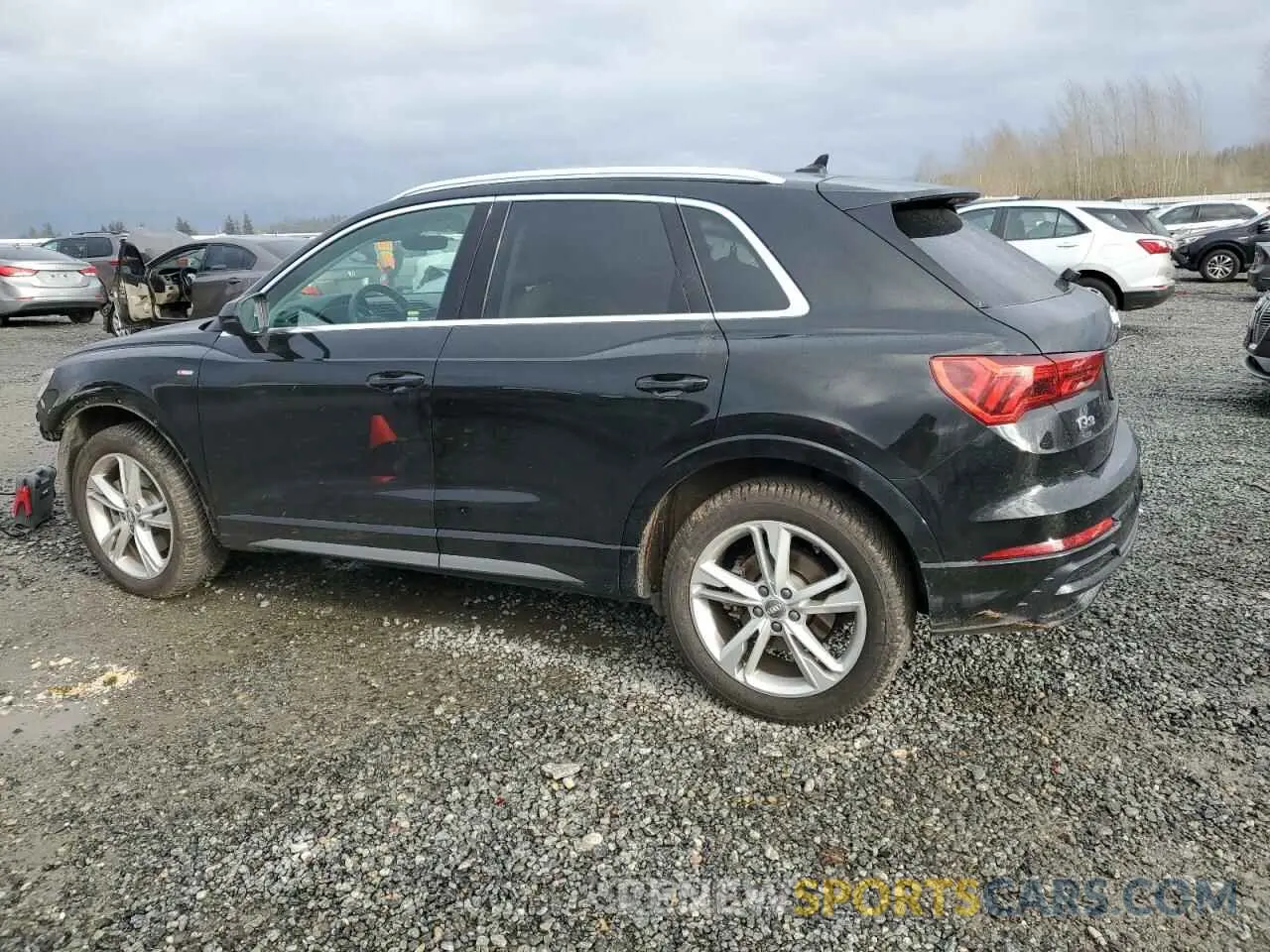 2 fotografías del automóvil dañado WA1EECF37K1065445 AUDI Q3 2019