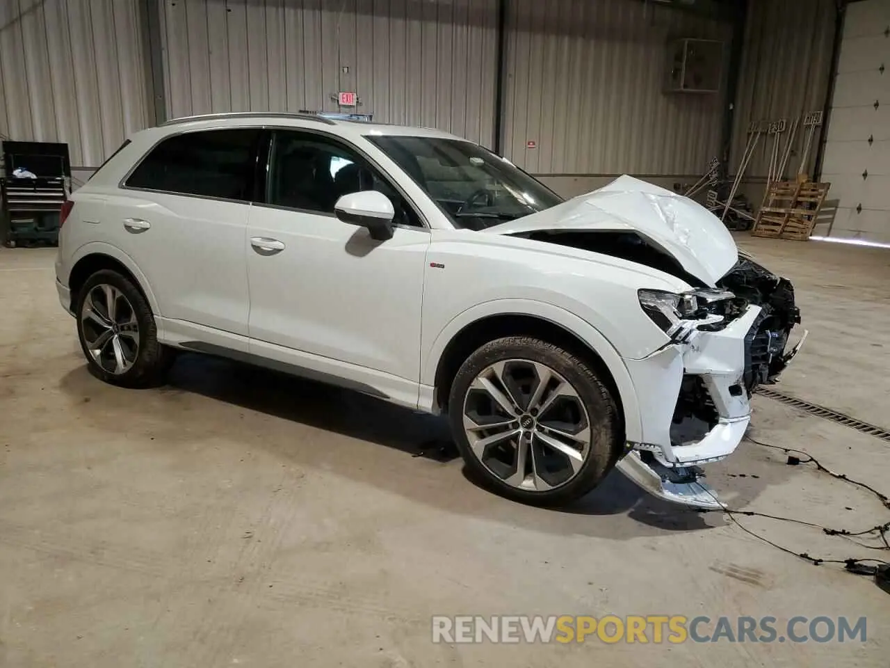 4 fotografías del automóvil dañado WA1EECF37K1086389 AUDI Q3 2019