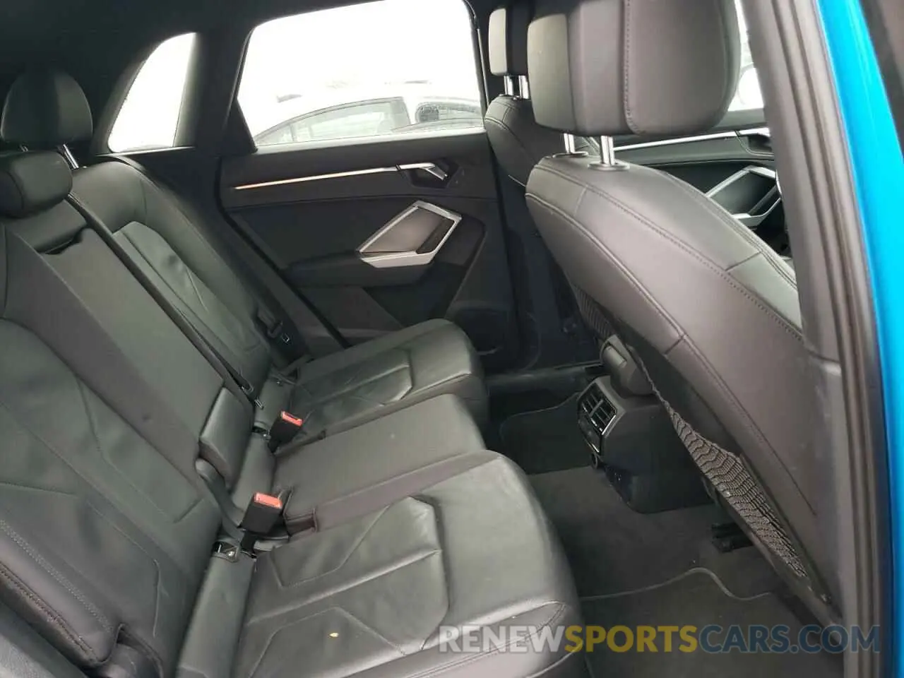 11 fotografías del automóvil dañado WA1EECF39K1088046 AUDI Q3 2019