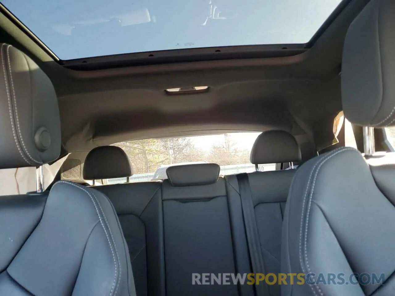 10 fotografías del automóvil dañado WA1FECF34K1072938 AUDI Q3 2019