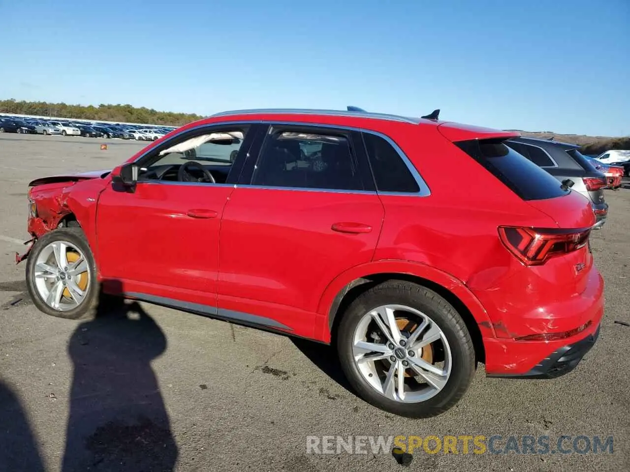 2 fotografías del automóvil dañado WA1FECF34K1072938 AUDI Q3 2019