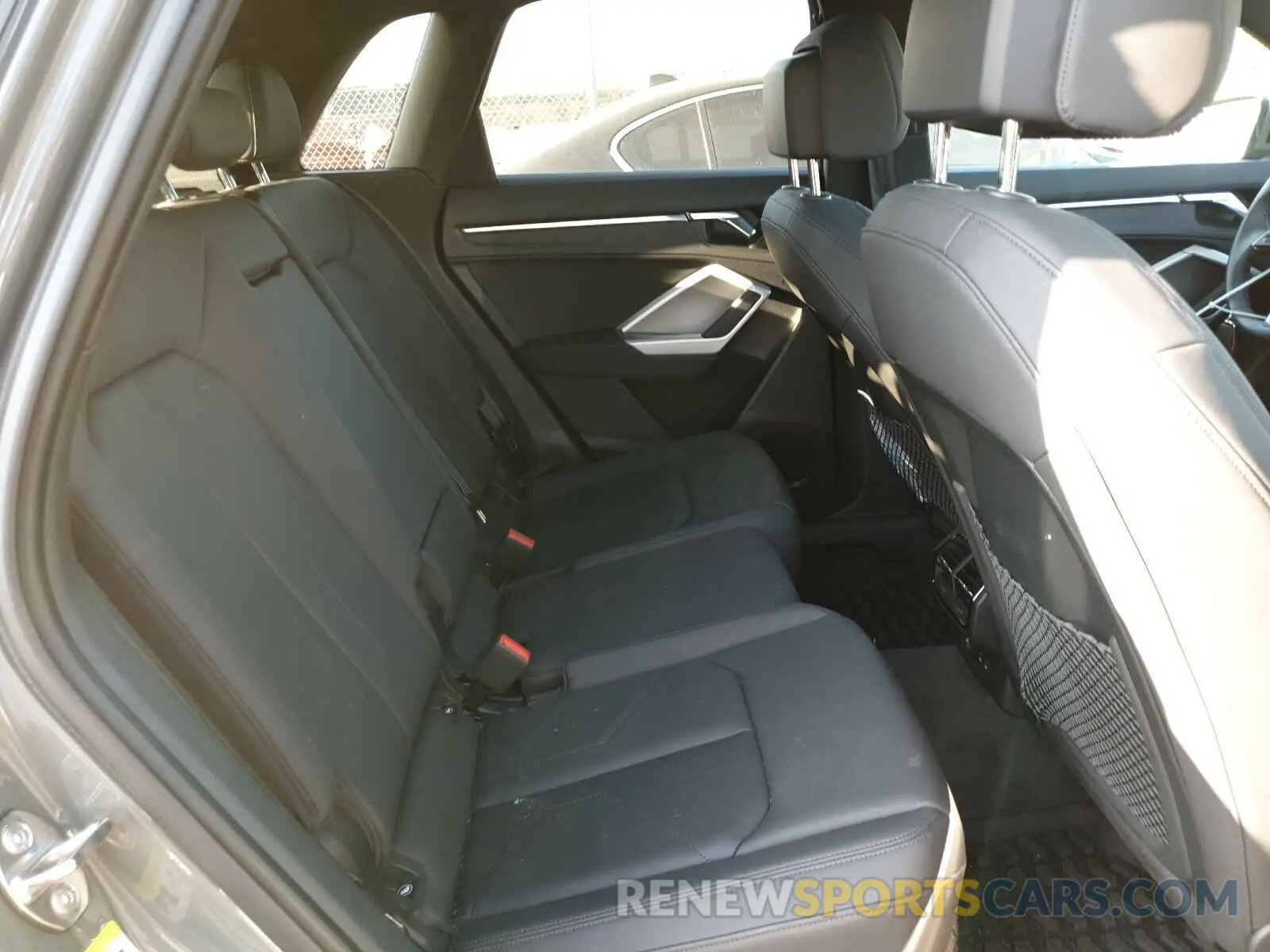 6 fotografías del automóvil dañado WA1AECF30L1007452 AUDI Q3 2020