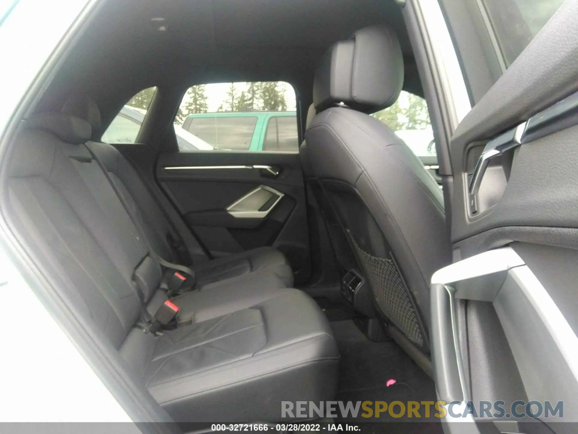 8 fotografías del automóvil dañado WA1AECF30L1038331 AUDI Q3 2020