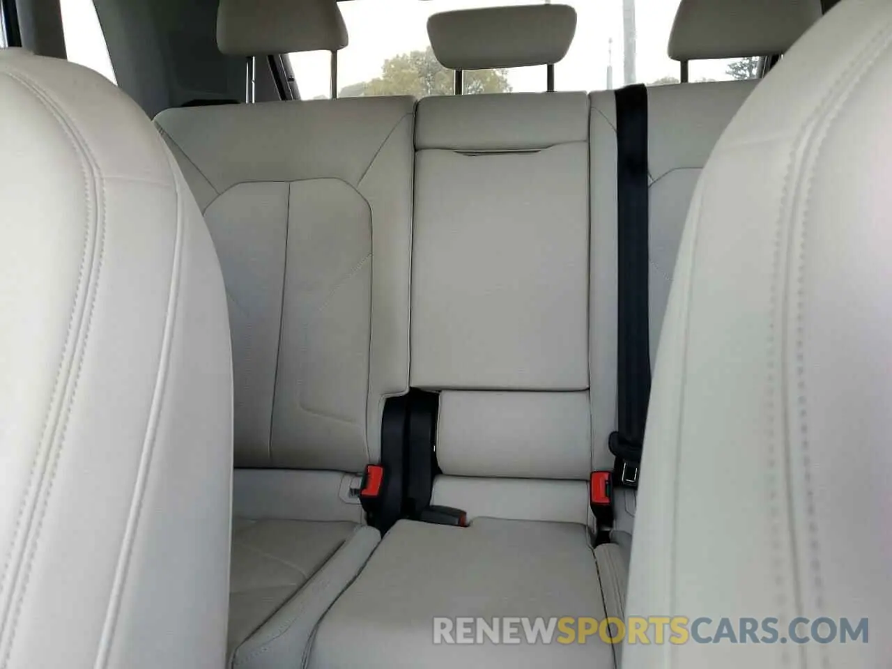 10 fotografías del automóvil dañado WA1AECF30L1045294 AUDI Q3 2020