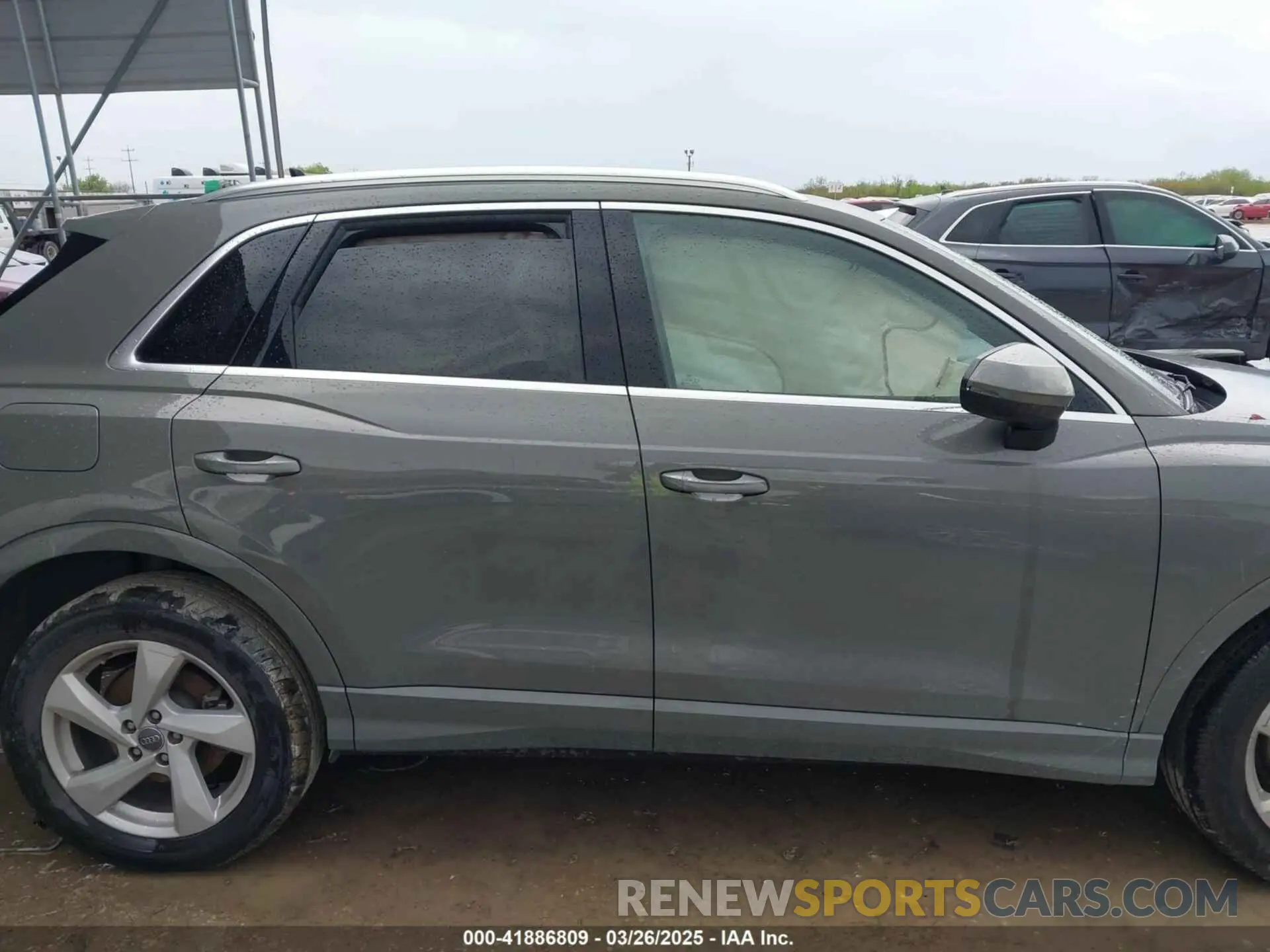 12 fotografías del automóvil dañado WA1AECF30L1052472 AUDI Q3 2020