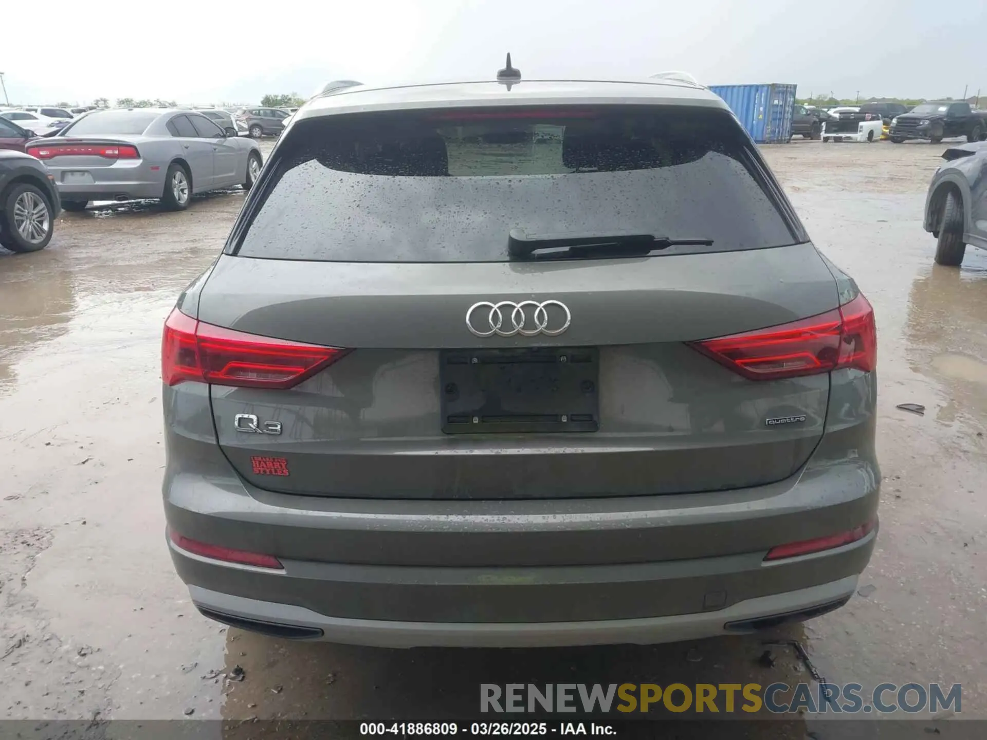 15 fotografías del automóvil dañado WA1AECF30L1052472 AUDI Q3 2020