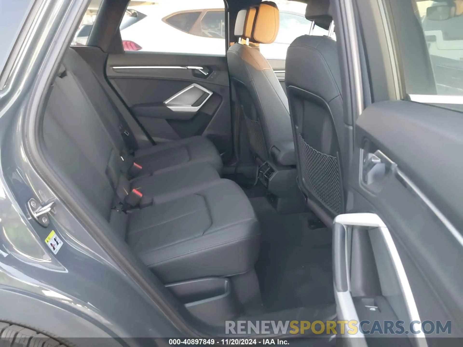 8 fotografías del automóvil dañado WA1AECF30L1105851 AUDI Q3 2020