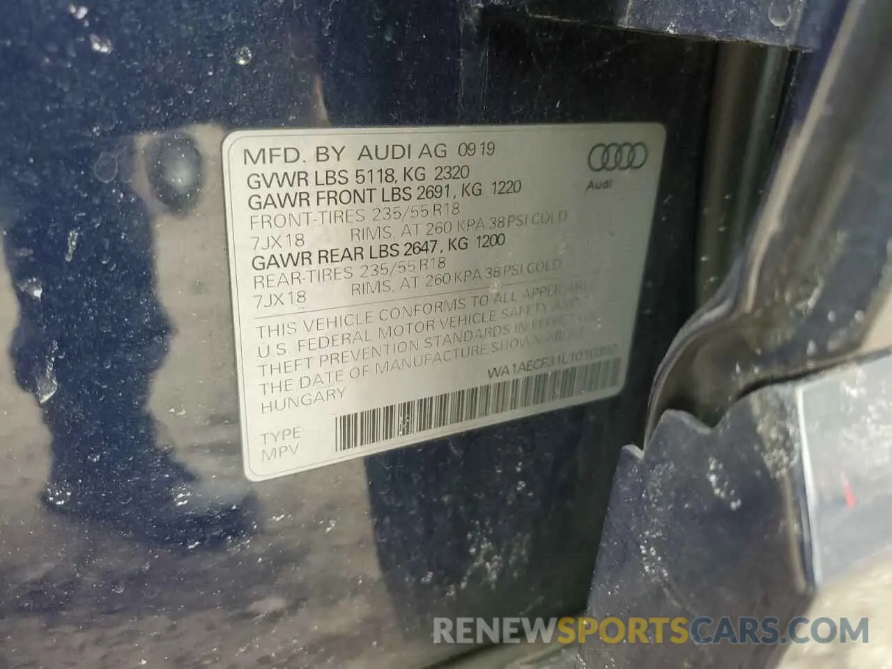 13 fotografías del automóvil dañado WA1AECF31L1010392 AUDI Q3 2020