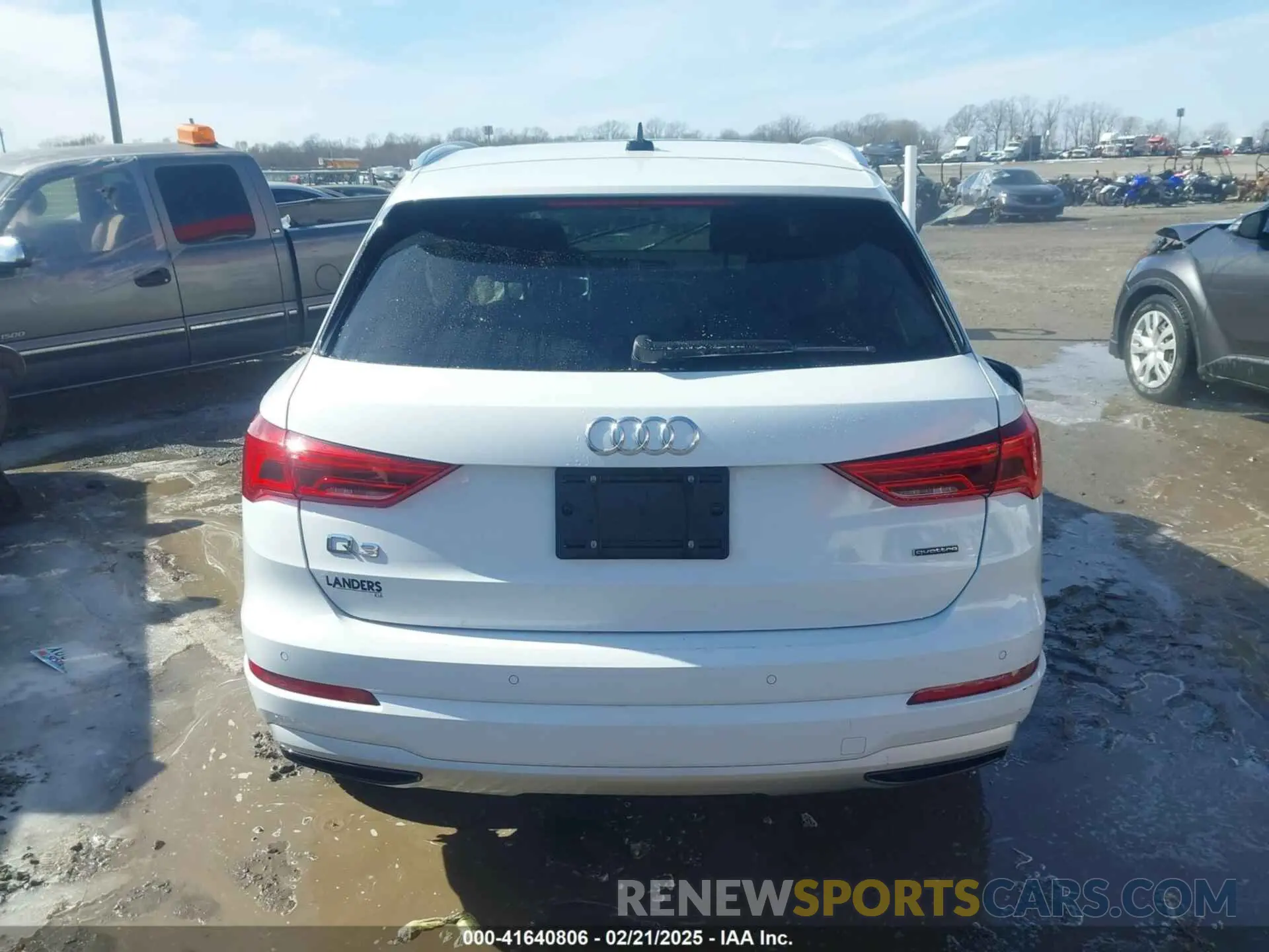 16 fotografías del automóvil dañado WA1AECF31L1098425 AUDI Q3 2020