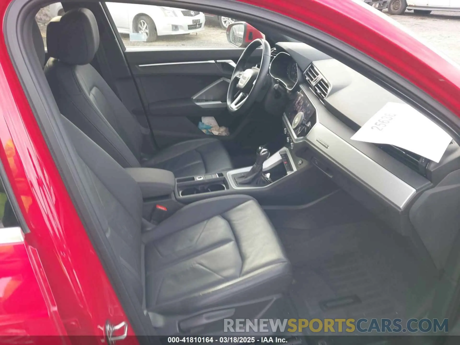 5 fotografías del automóvil dañado WA1AECF32L1001684 AUDI Q3 2020