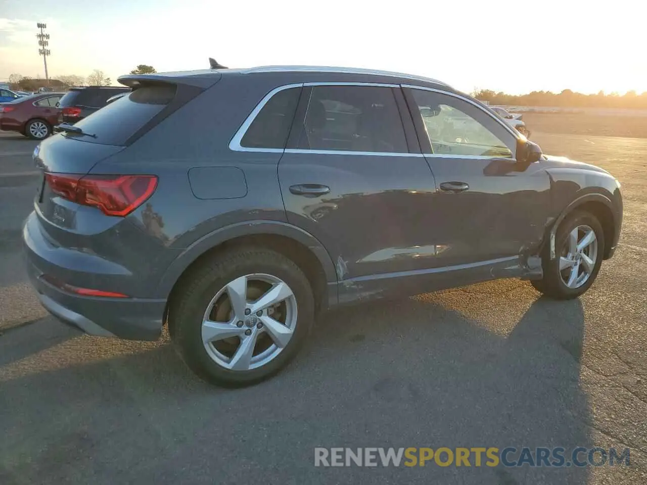 3 fotografías del automóvil dañado WA1AECF32L1014287 AUDI Q3 2020