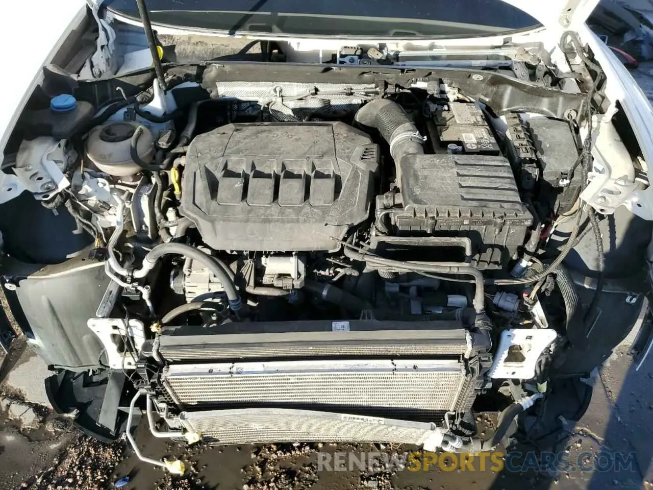 12 fotografías del automóvil dañado WA1AECF32L1038234 AUDI Q3 2020