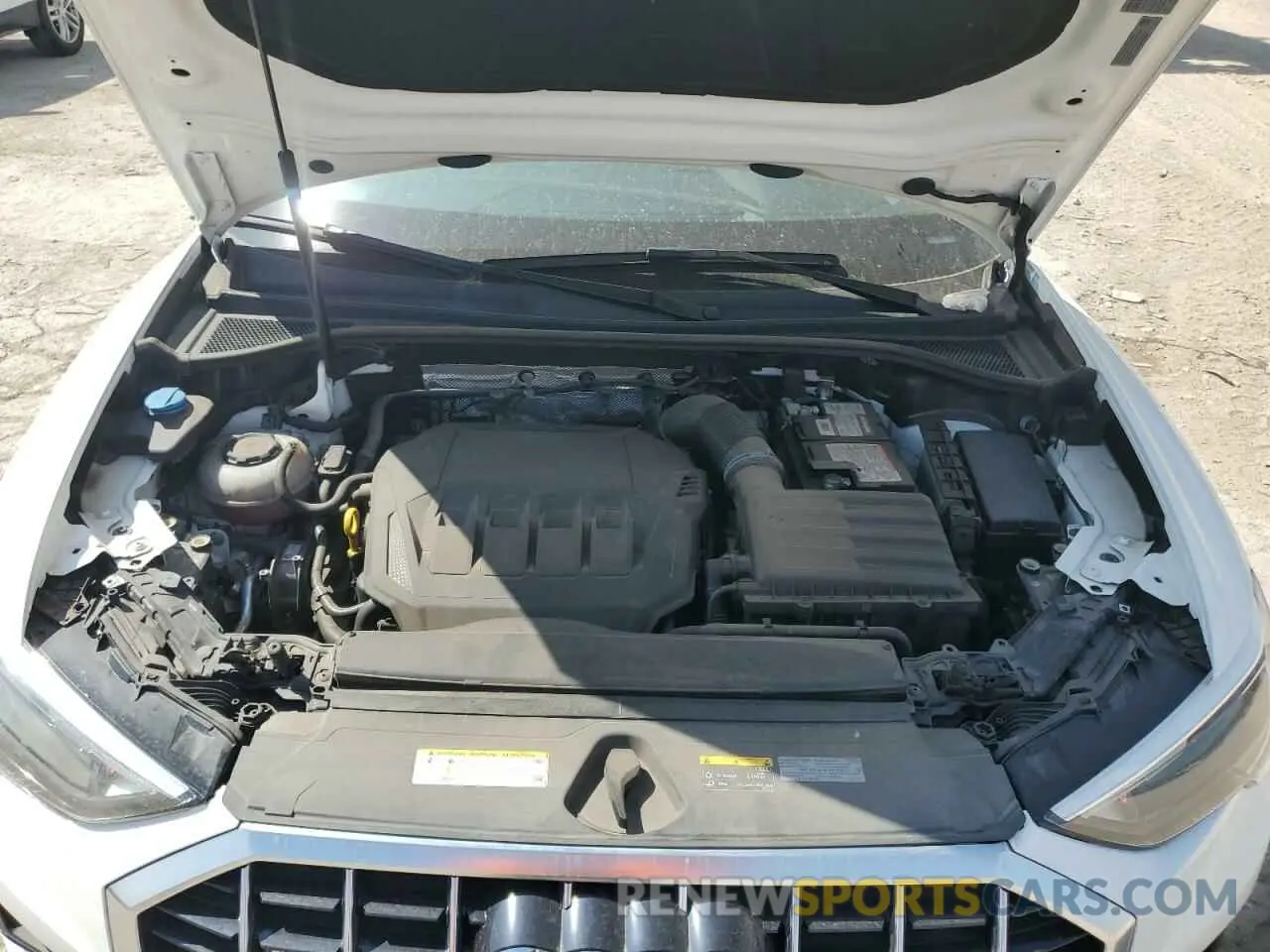 12 fotografías del automóvil dañado WA1AECF33L1031907 AUDI Q3 2020