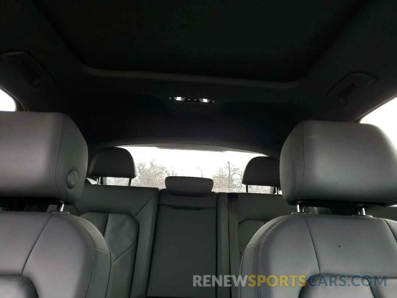 10 fotografías del automóvil dañado WA1AECF34L1024822 AUDI Q3 2020