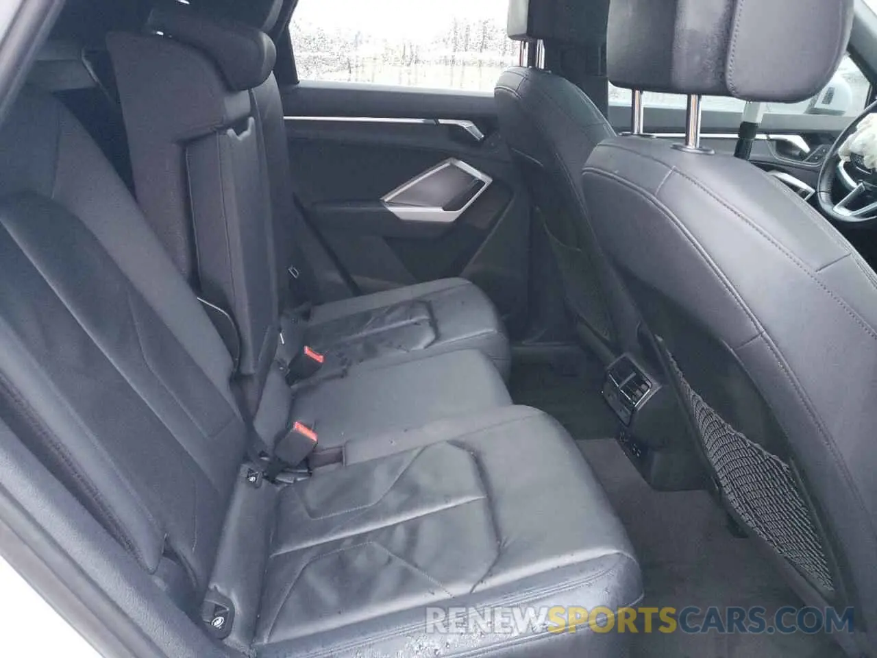 11 fotografías del automóvil dañado WA1AECF34L1105805 AUDI Q3 2020