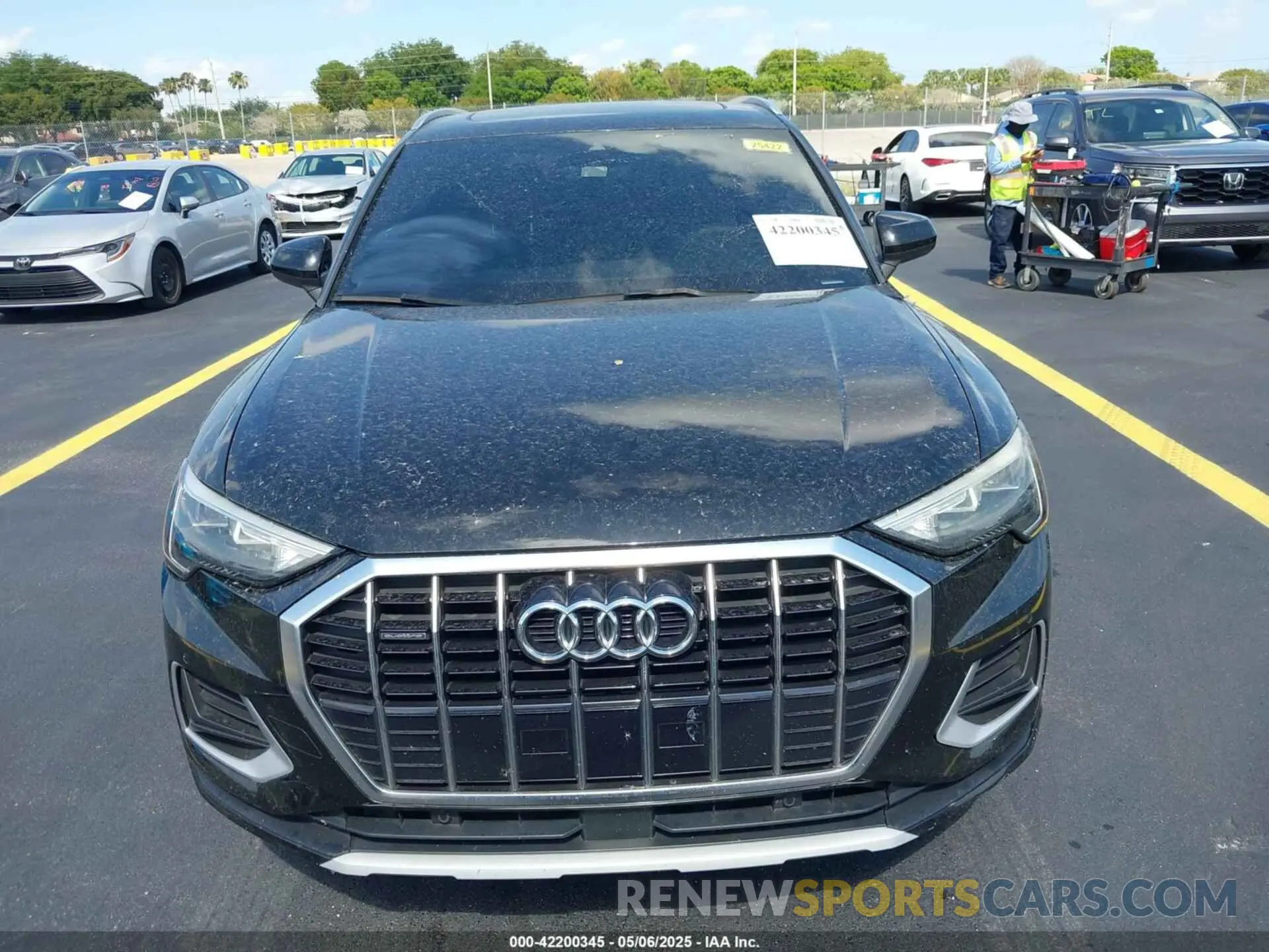 12 fotografías del automóvil dañado WA1AECF35L1021332 AUDI Q3 2020