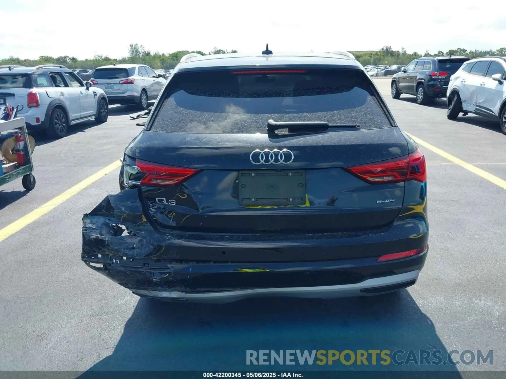 16 fotografías del automóvil dañado WA1AECF35L1021332 AUDI Q3 2020