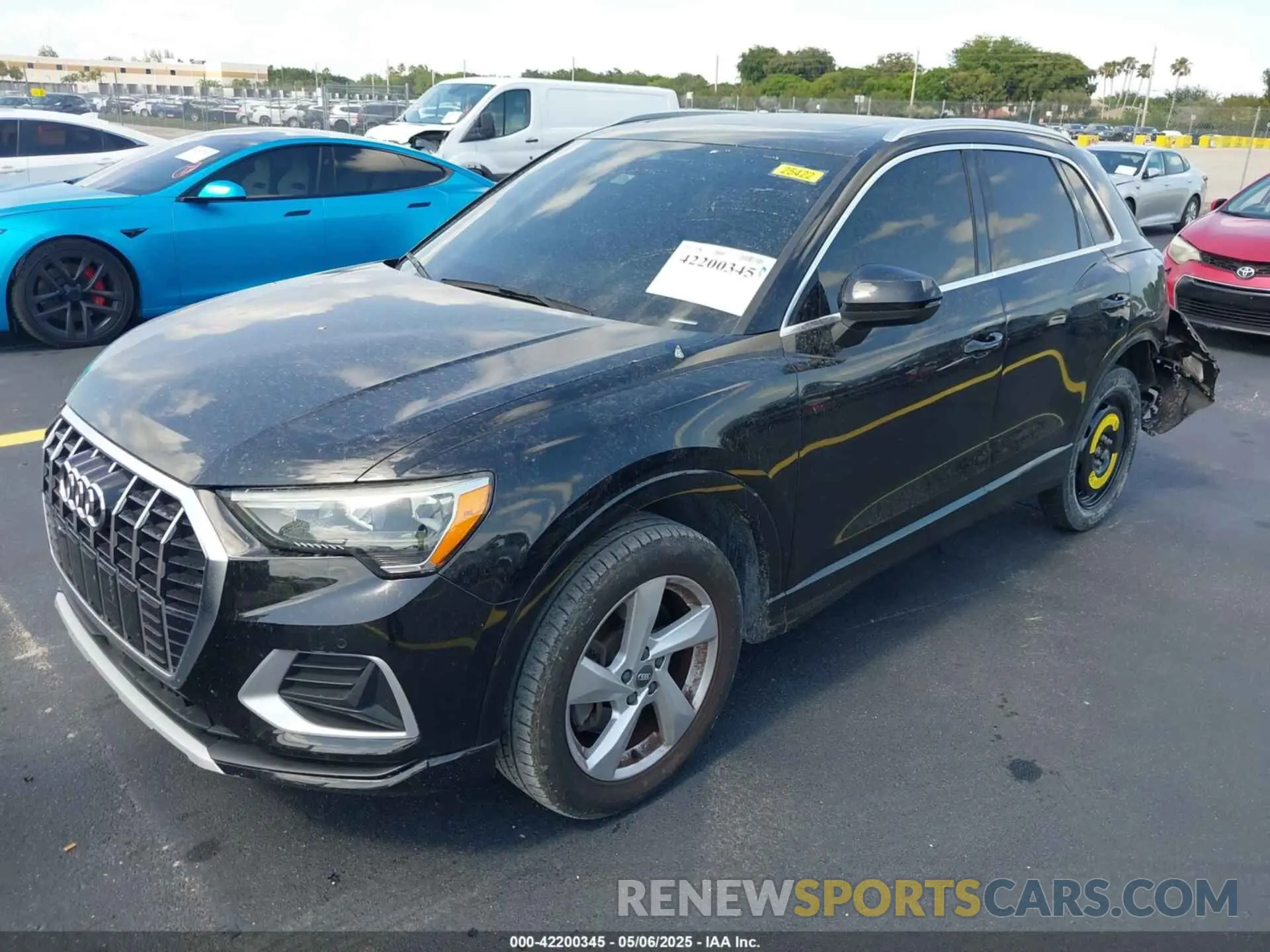 2 fotografías del automóvil dañado WA1AECF35L1021332 AUDI Q3 2020