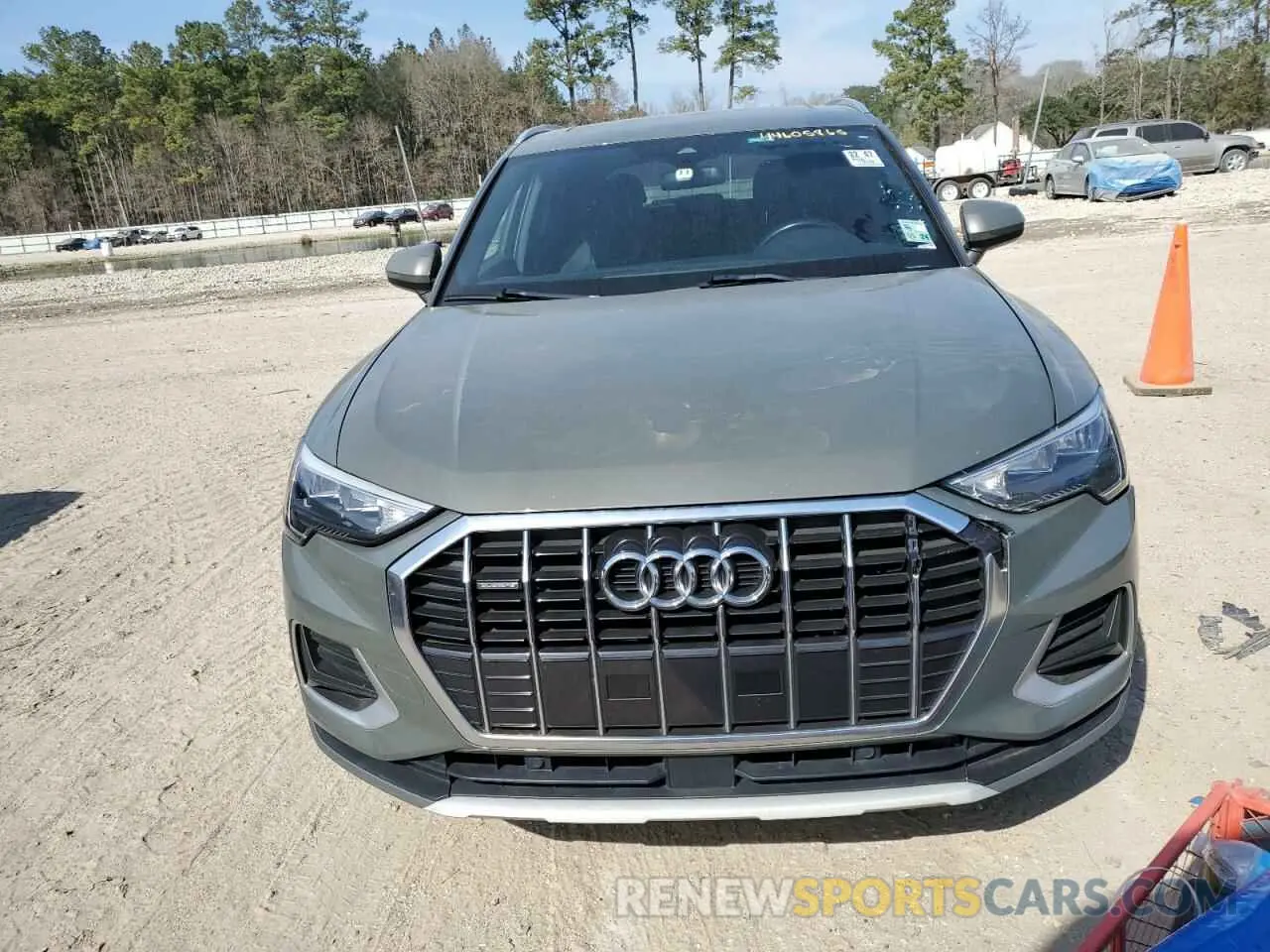 5 fotografías del automóvil dañado WA1AECF35L1053018 AUDI Q3 2020