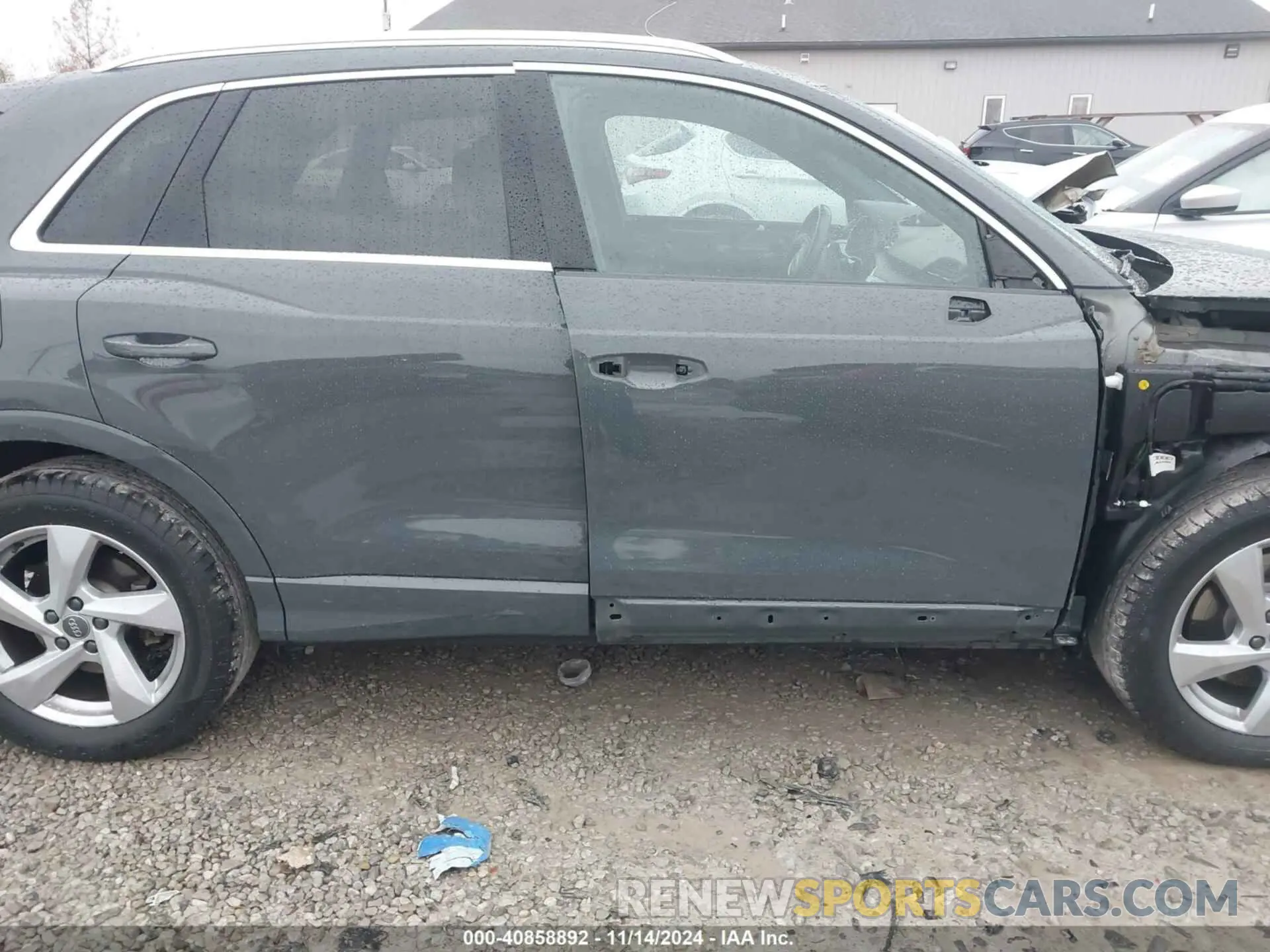 14 fotografías del automóvil dañado WA1AECF37L1011675 AUDI Q3 2020
