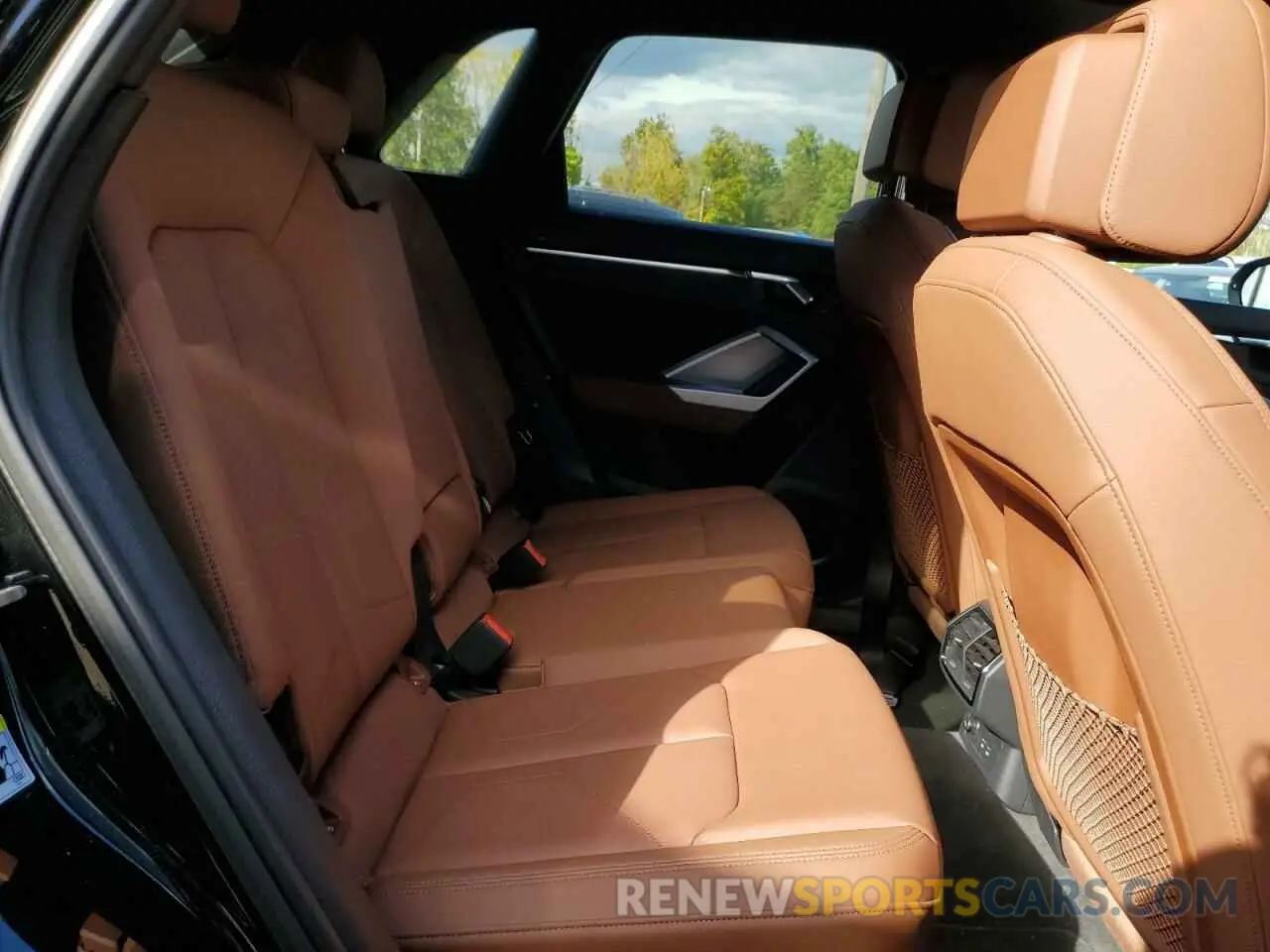 11 fotografías del automóvil dañado WA1AECF38L1008803 AUDI Q3 2020