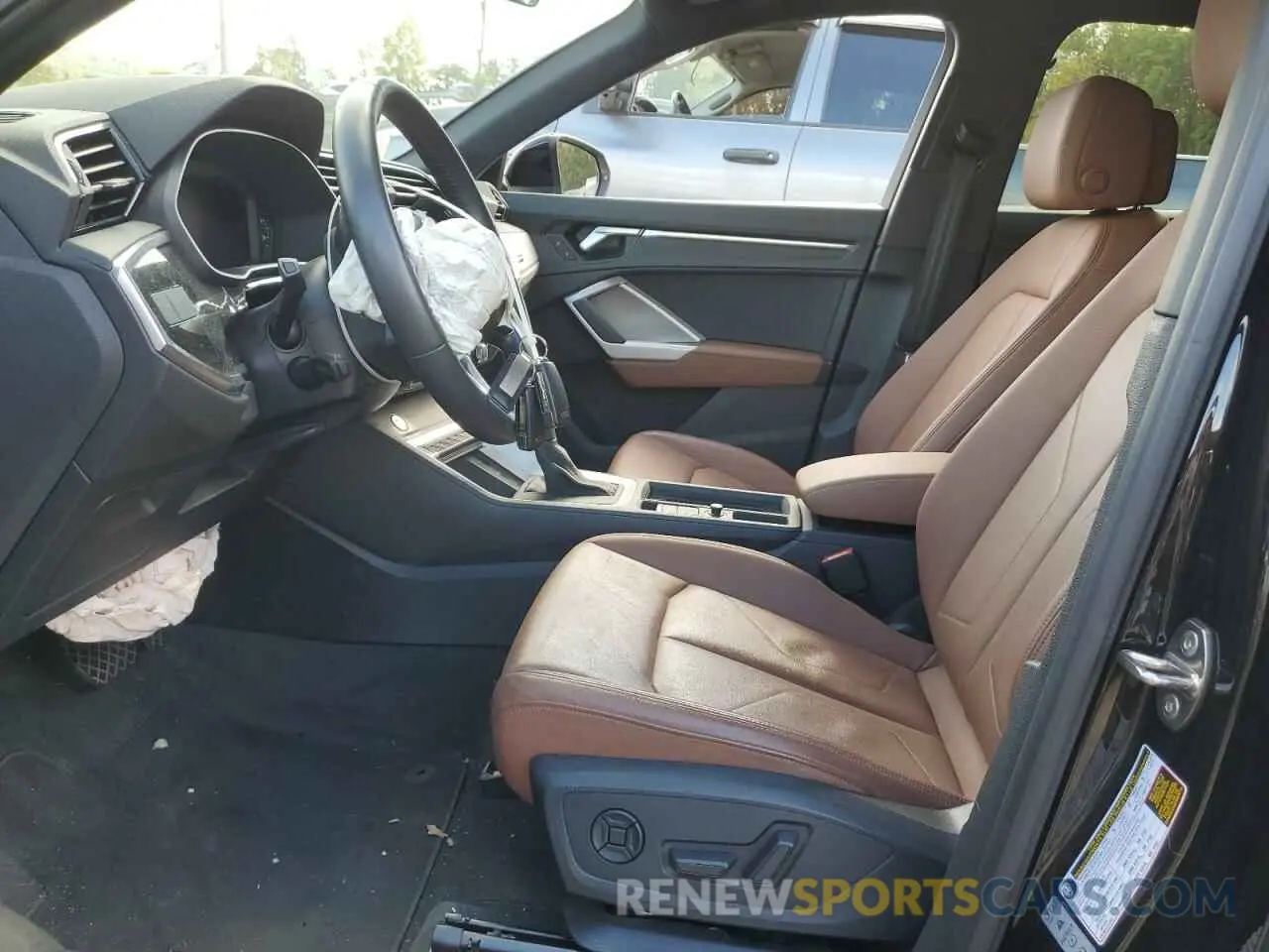 7 fotografías del automóvil dañado WA1AECF38L1008803 AUDI Q3 2020
