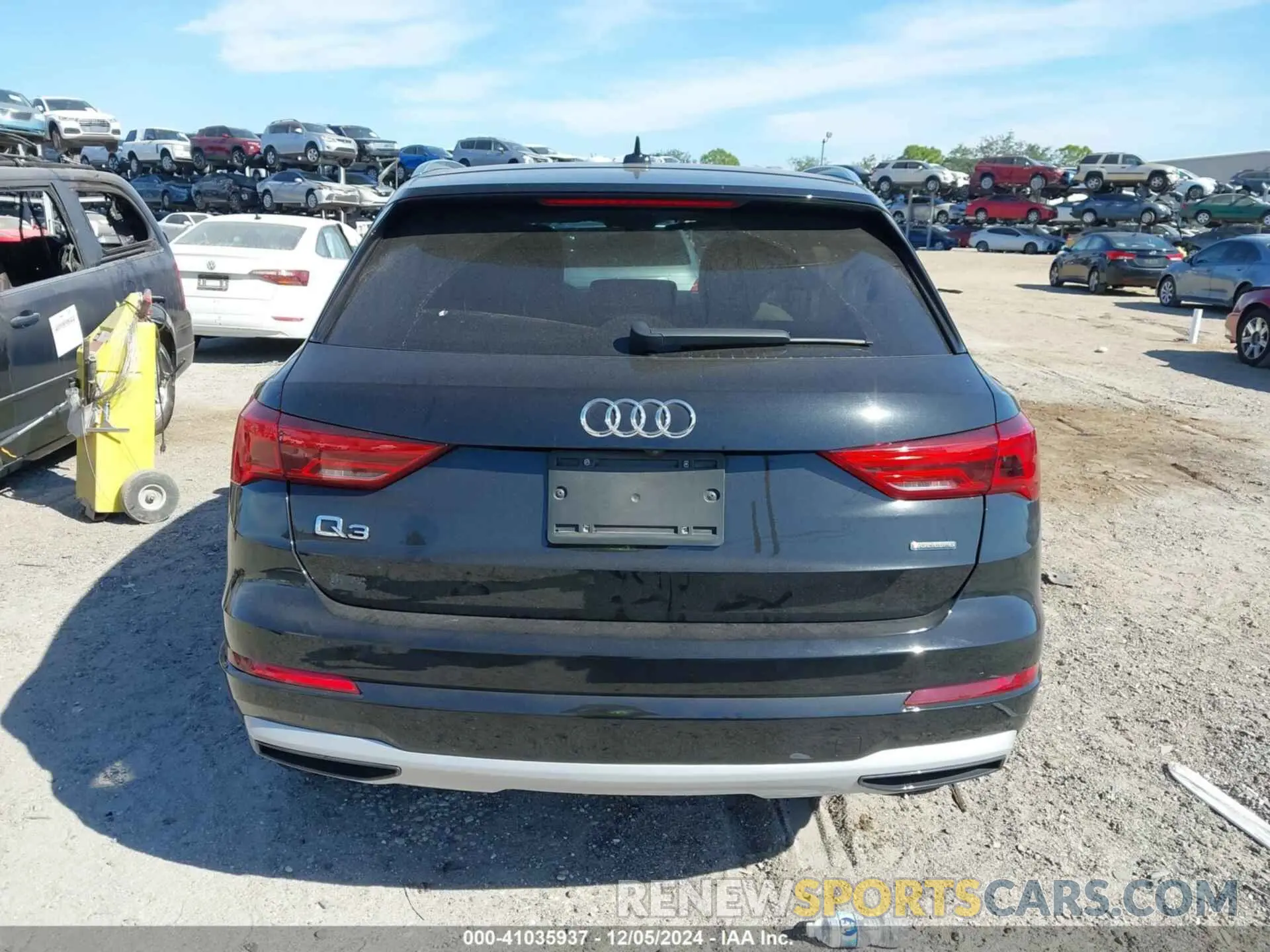 16 fotografías del automóvil dañado WA1AECF38L1026556 AUDI Q3 2020