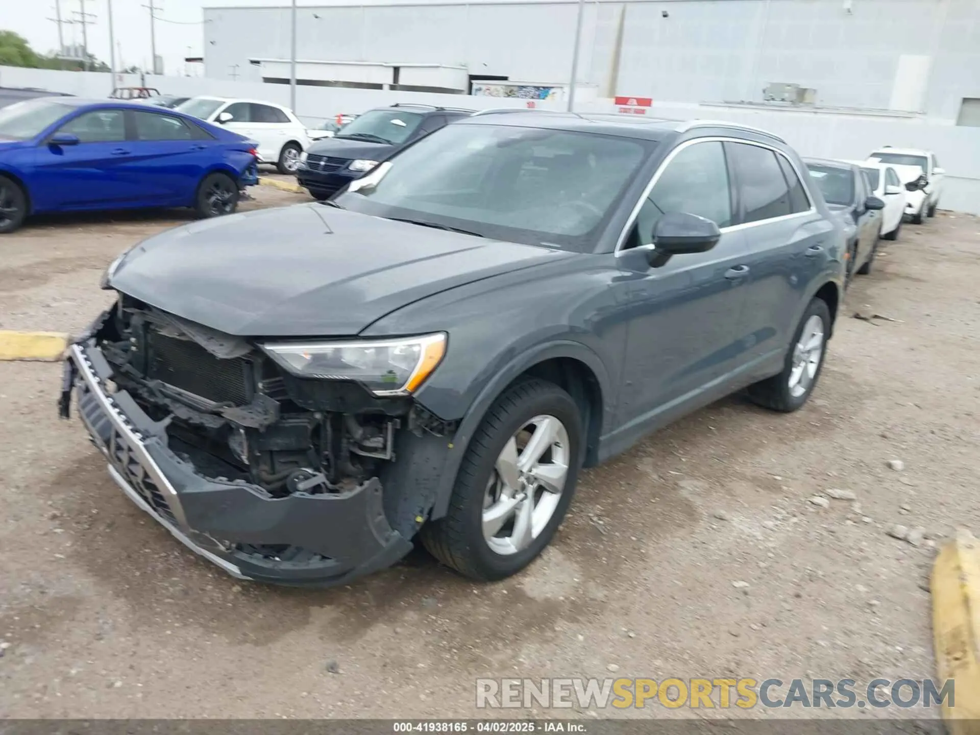 2 fotografías del automóvil dañado WA1AECF38L1090483 AUDI Q3 2020