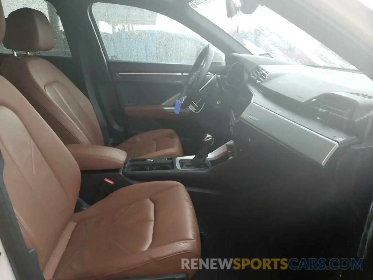 5 fotografías del automóvil dañado WA1AECF3XL1054777 AUDI Q3 2020
