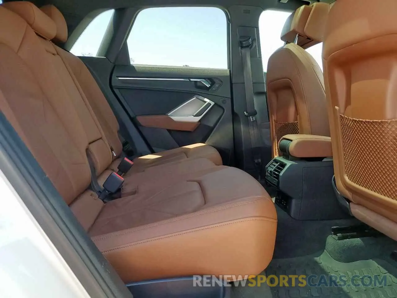 11 fotografías del automóvil dañado WA1AECF3XL1110331 AUDI Q3 2020