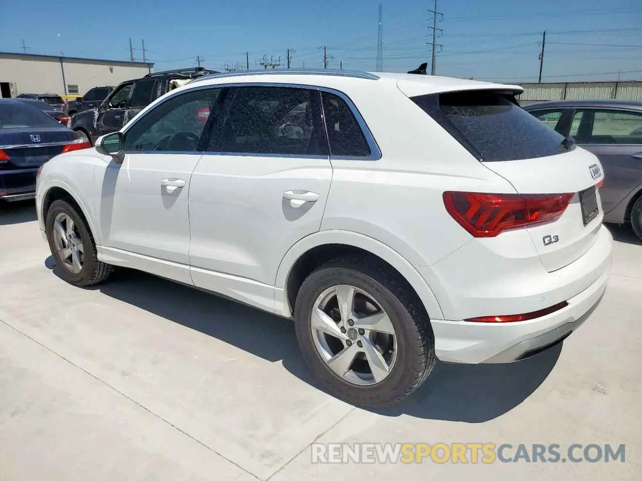 2 fotografías del automóvil dañado WA1AECF3XL1110331 AUDI Q3 2020