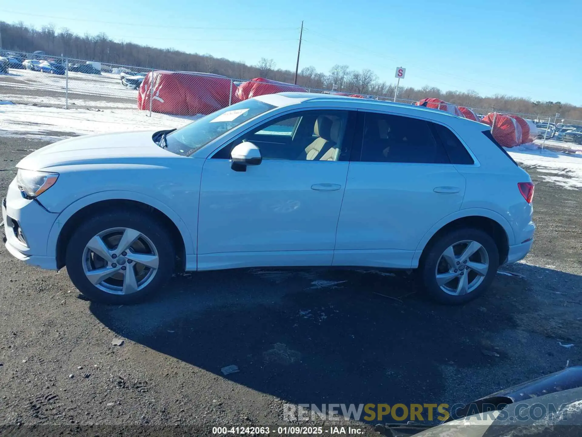 14 fotografías del automóvil dañado WA1AECF3XL1113603 AUDI Q3 2020