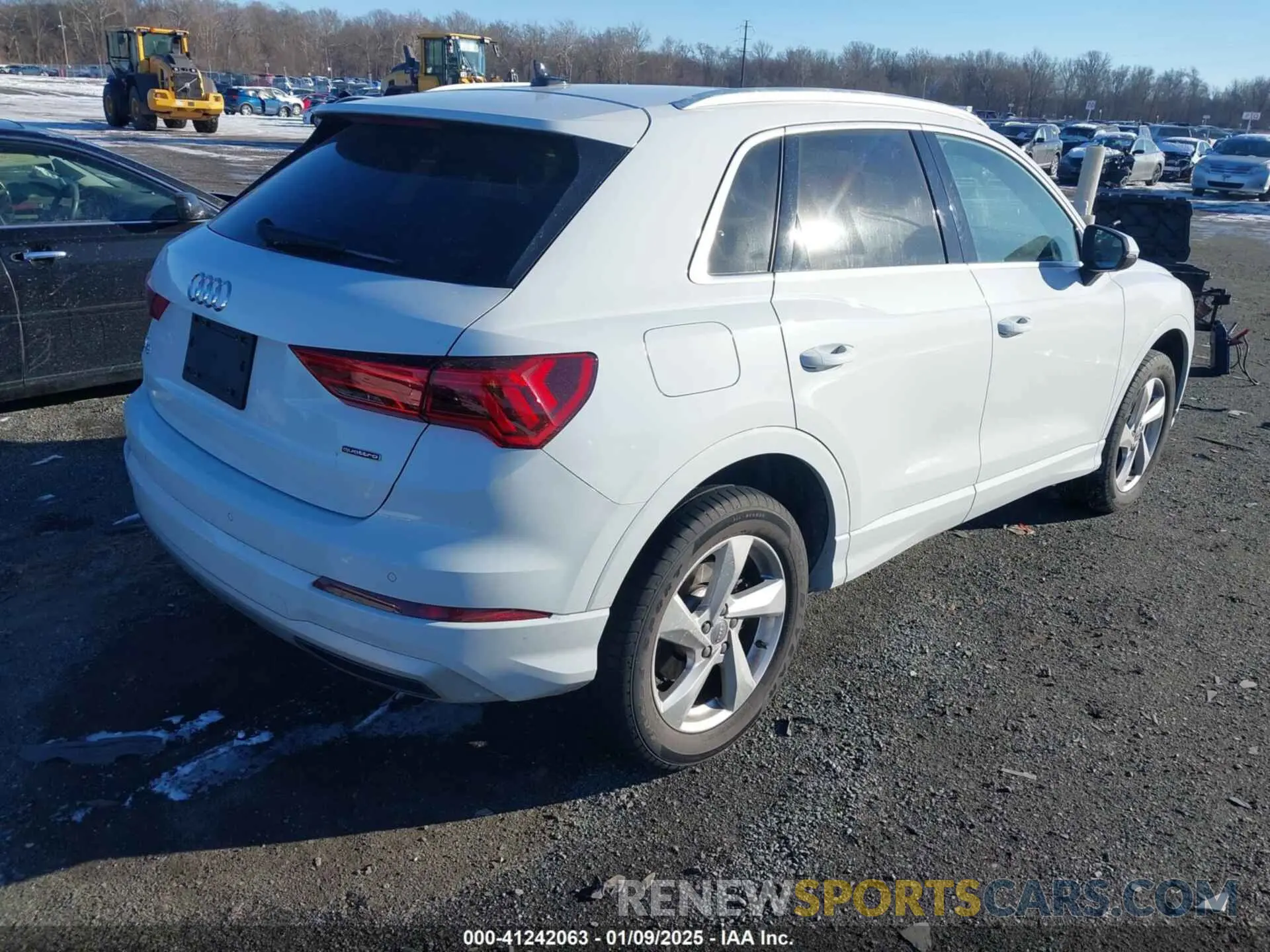 4 fotografías del automóvil dañado WA1AECF3XL1113603 AUDI Q3 2020