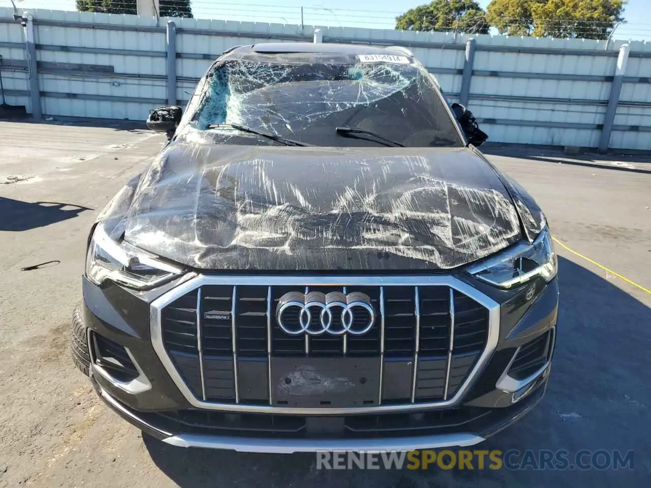 5 fotografías del automóvil dañado WA1BECF30L1103506 AUDI Q3 2020