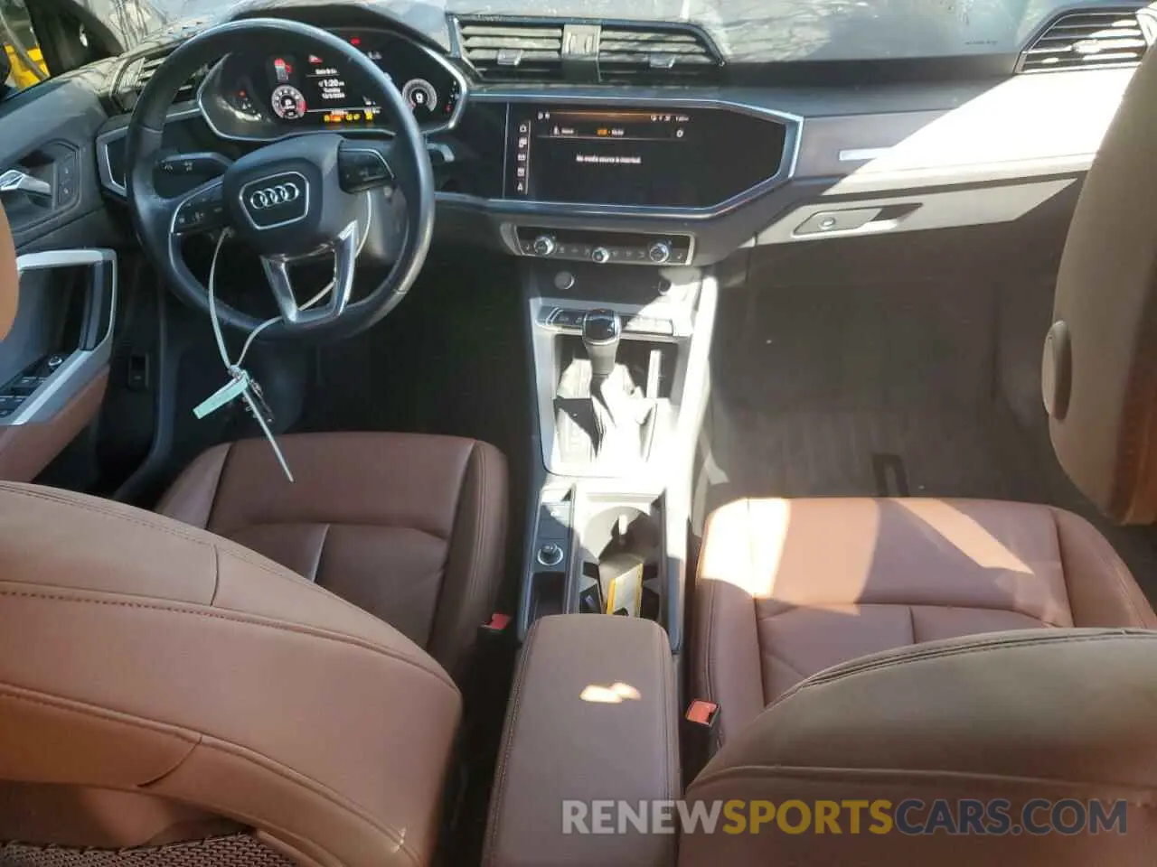 8 fotografías del automóvil dañado WA1BECF30L1103506 AUDI Q3 2020