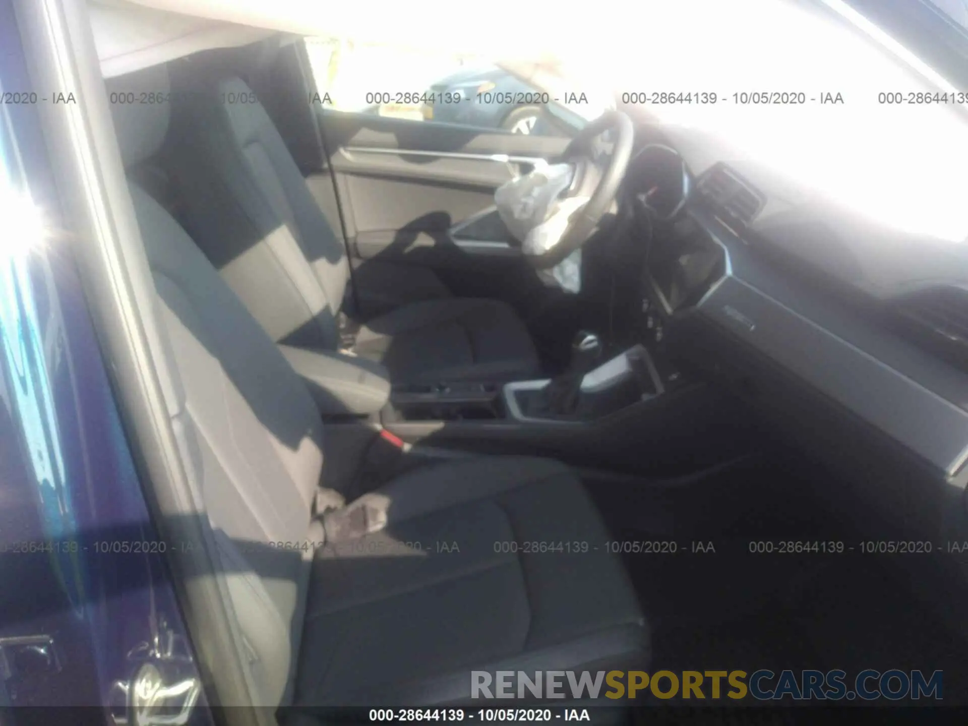5 fotografías del automóvil dañado WA1BECF31L1119018 AUDI Q3 2020