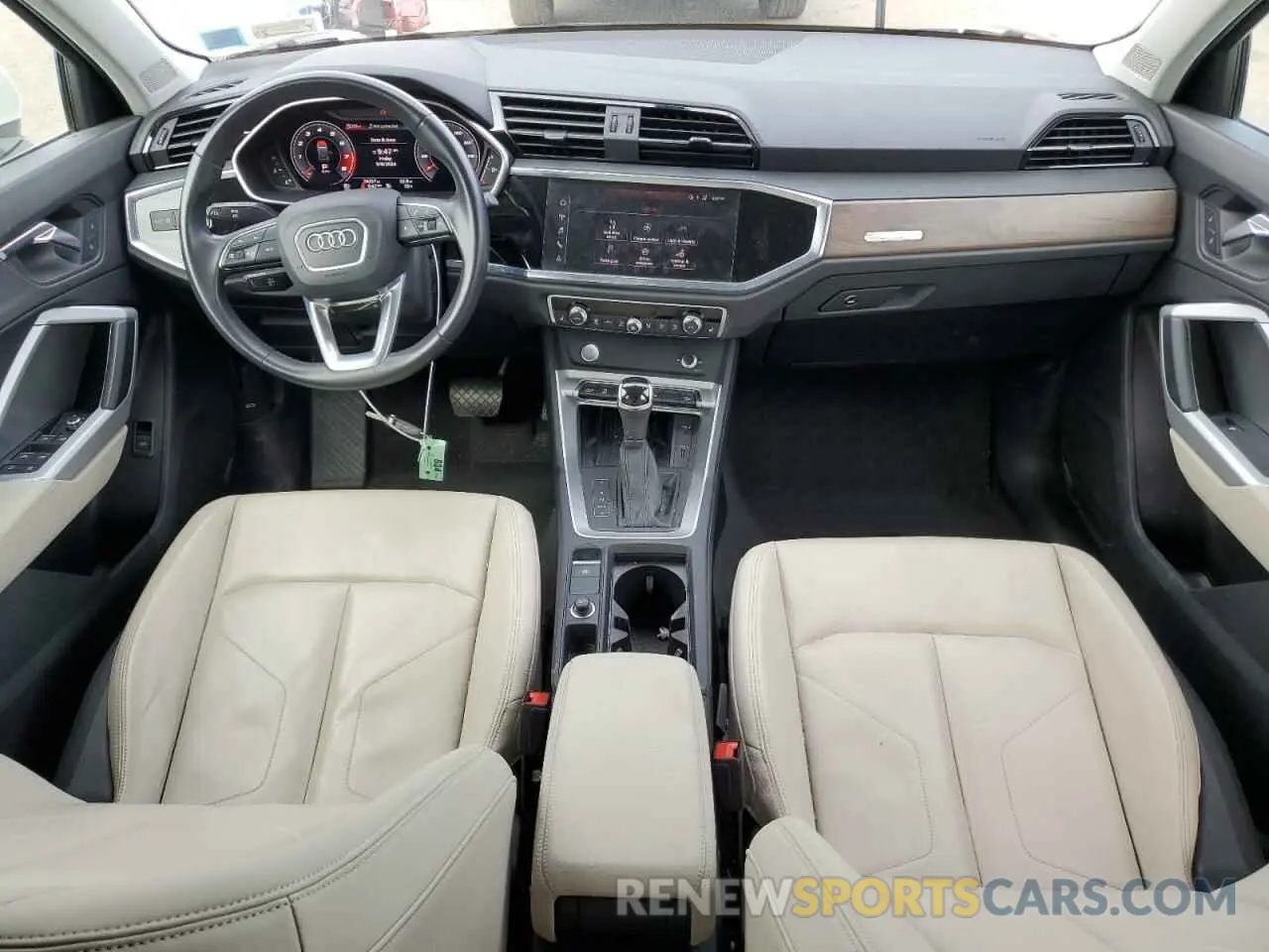 8 fotografías del automóvil dañado WA1BECF32L1104270 AUDI Q3 2020