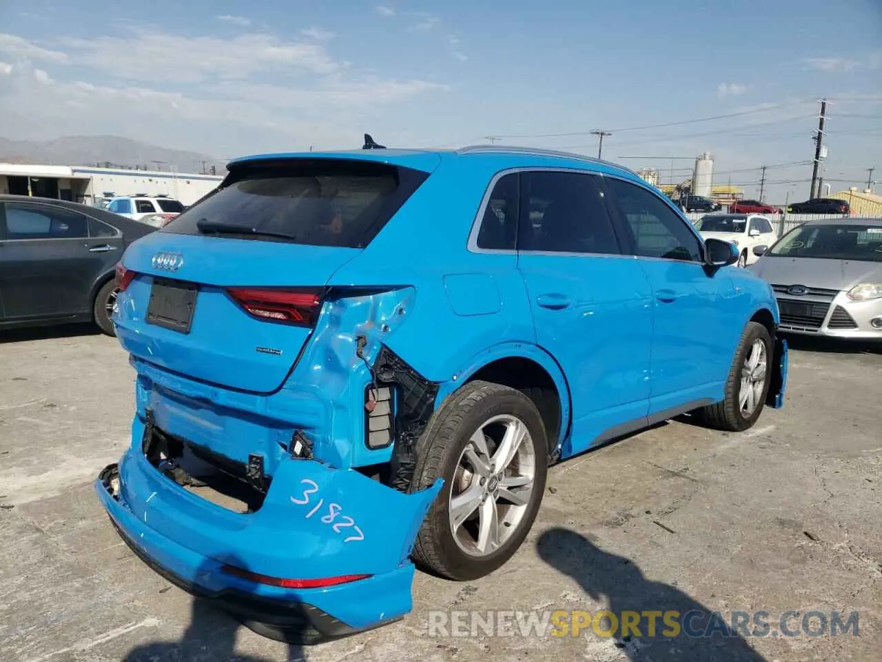 4 fotografías del automóvil dañado WA1DECF30L1121173 AUDI Q3 2020