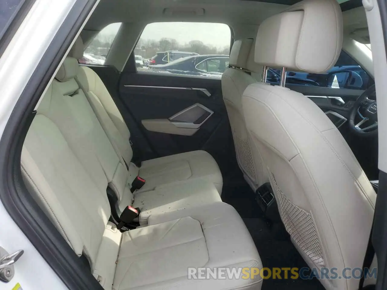 11 fotografías del automóvil dañado WA1DECF31L1125362 AUDI Q3 2020