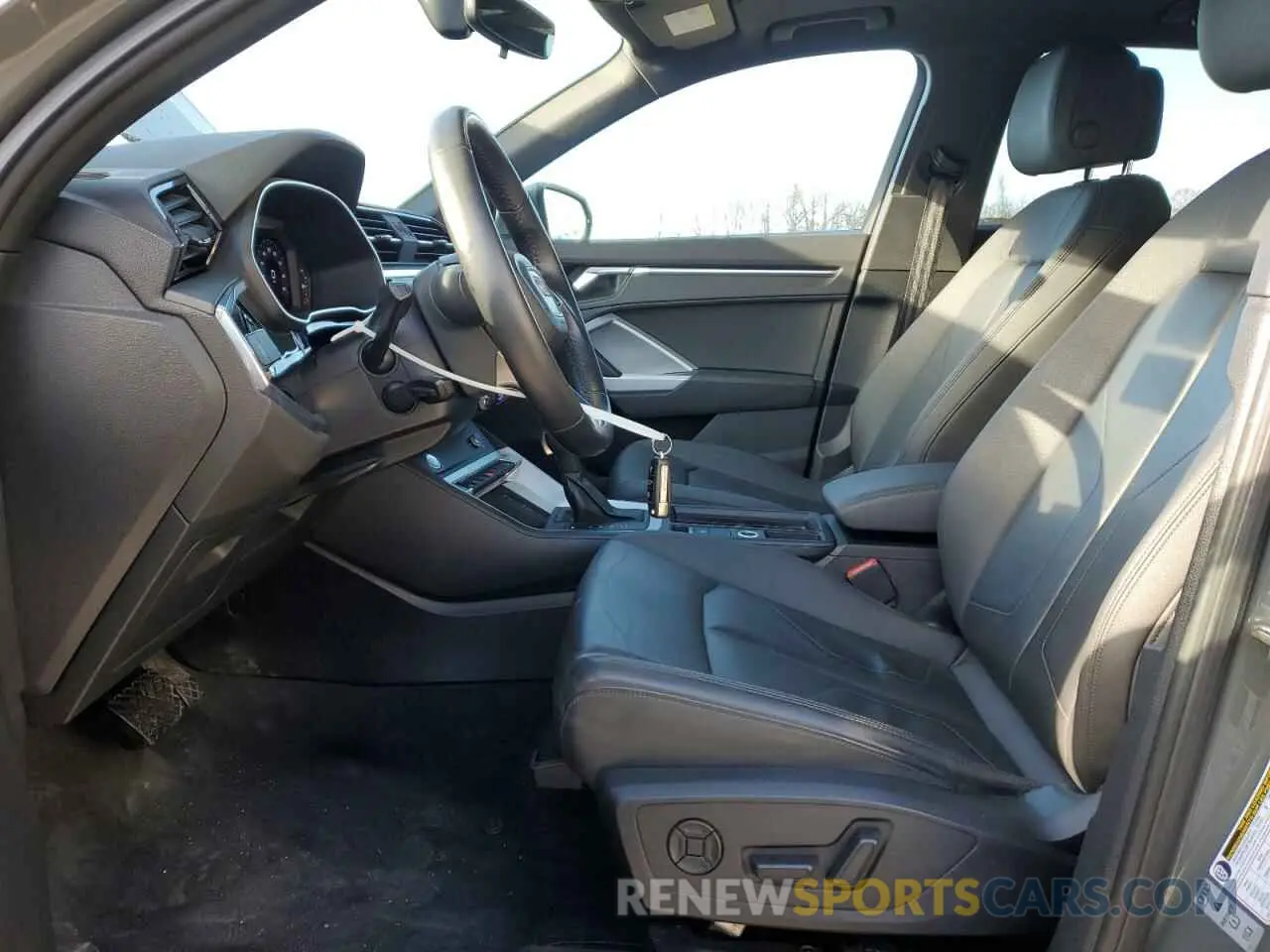 7 fotografías del automóvil dañado WA1DECF32L1018403 AUDI Q3 2020