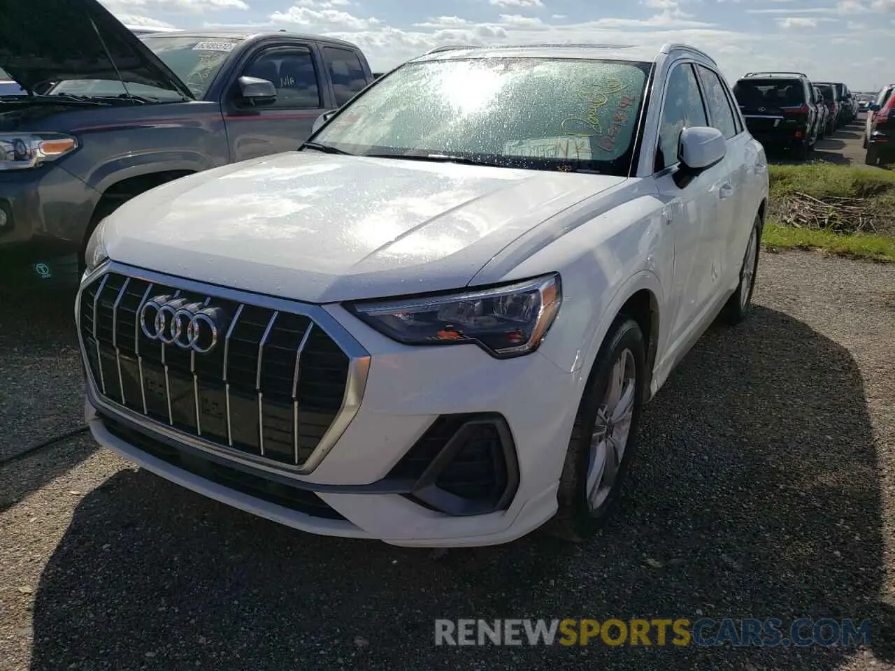 2 fotografías del automóvil dañado WA1DECF33L1124181 AUDI Q3 2020