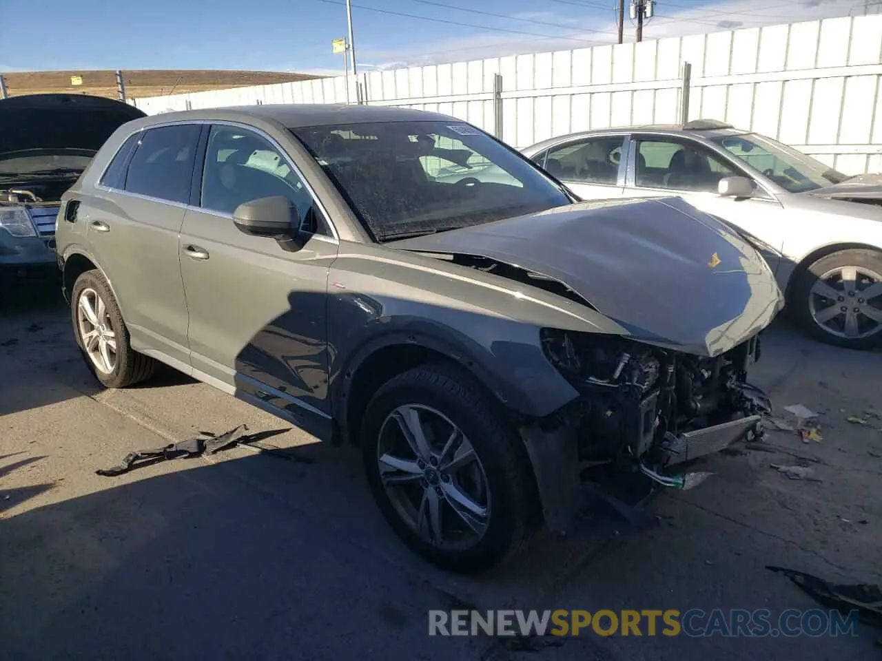 4 fotografías del automóvil dañado WA1DECF34L1046686 AUDI Q3 2020