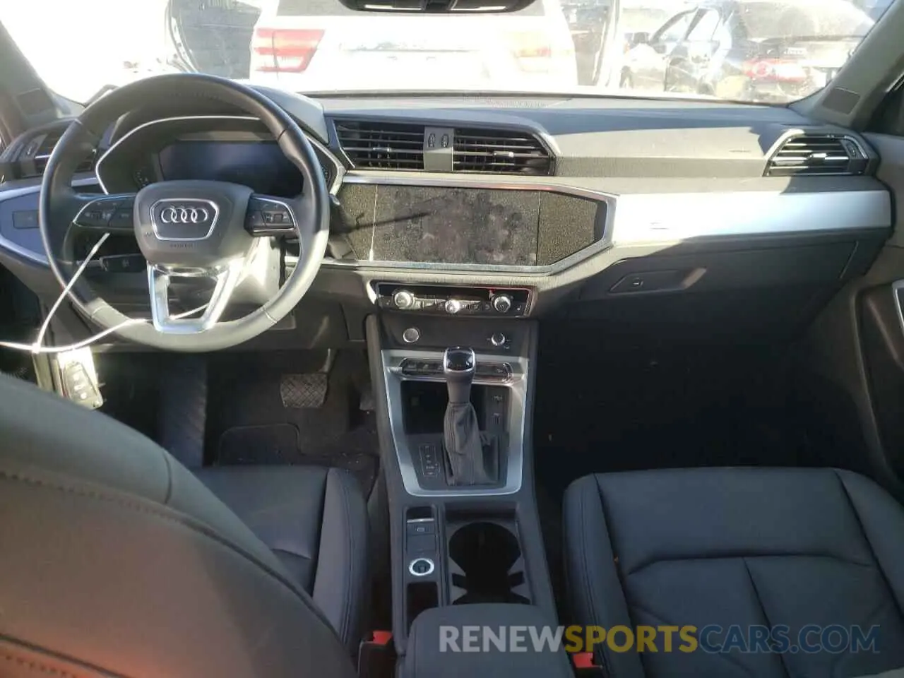 8 fotografías del automóvil dañado WA1DECF34L1046686 AUDI Q3 2020