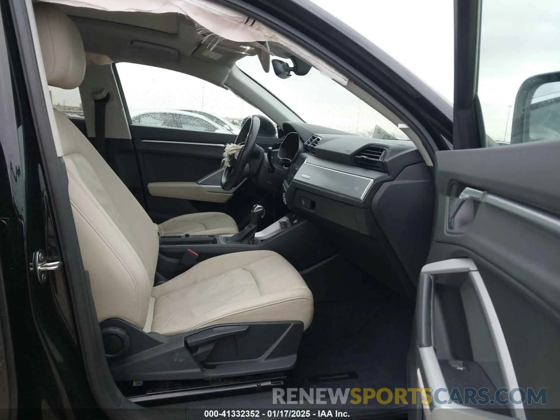 5 fotografías del automóvil dañado WA1DECF34L1088002 AUDI Q3 2020