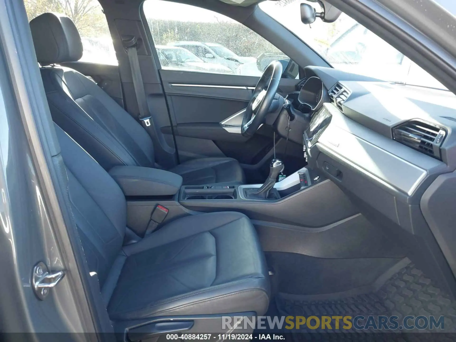 5 fotografías del automóvil dañado WA1DECF35L1067806 AUDI Q3 2020