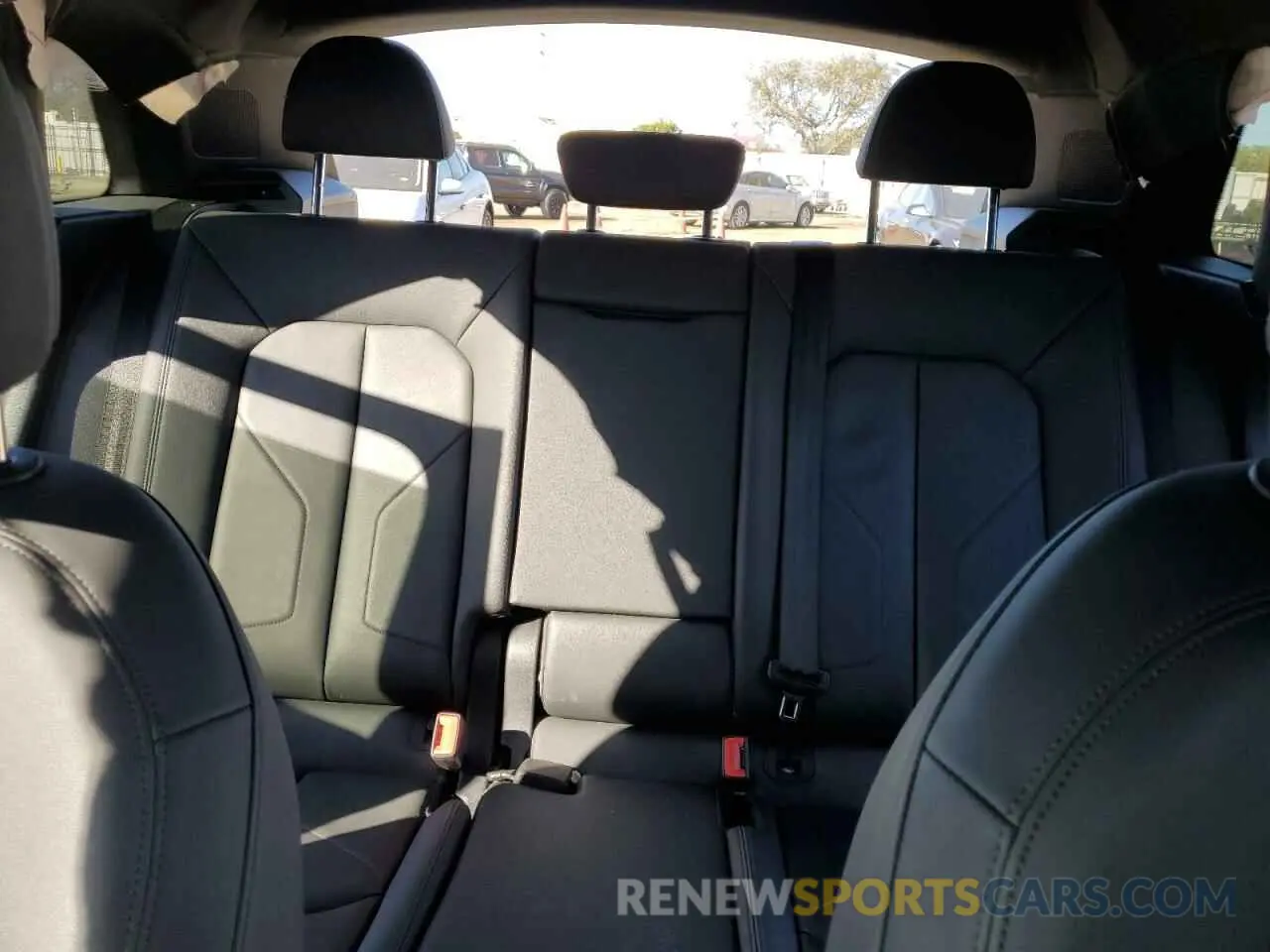 10 fotografías del automóvil dañado WA1DECF35L1116468 AUDI Q3 2020
