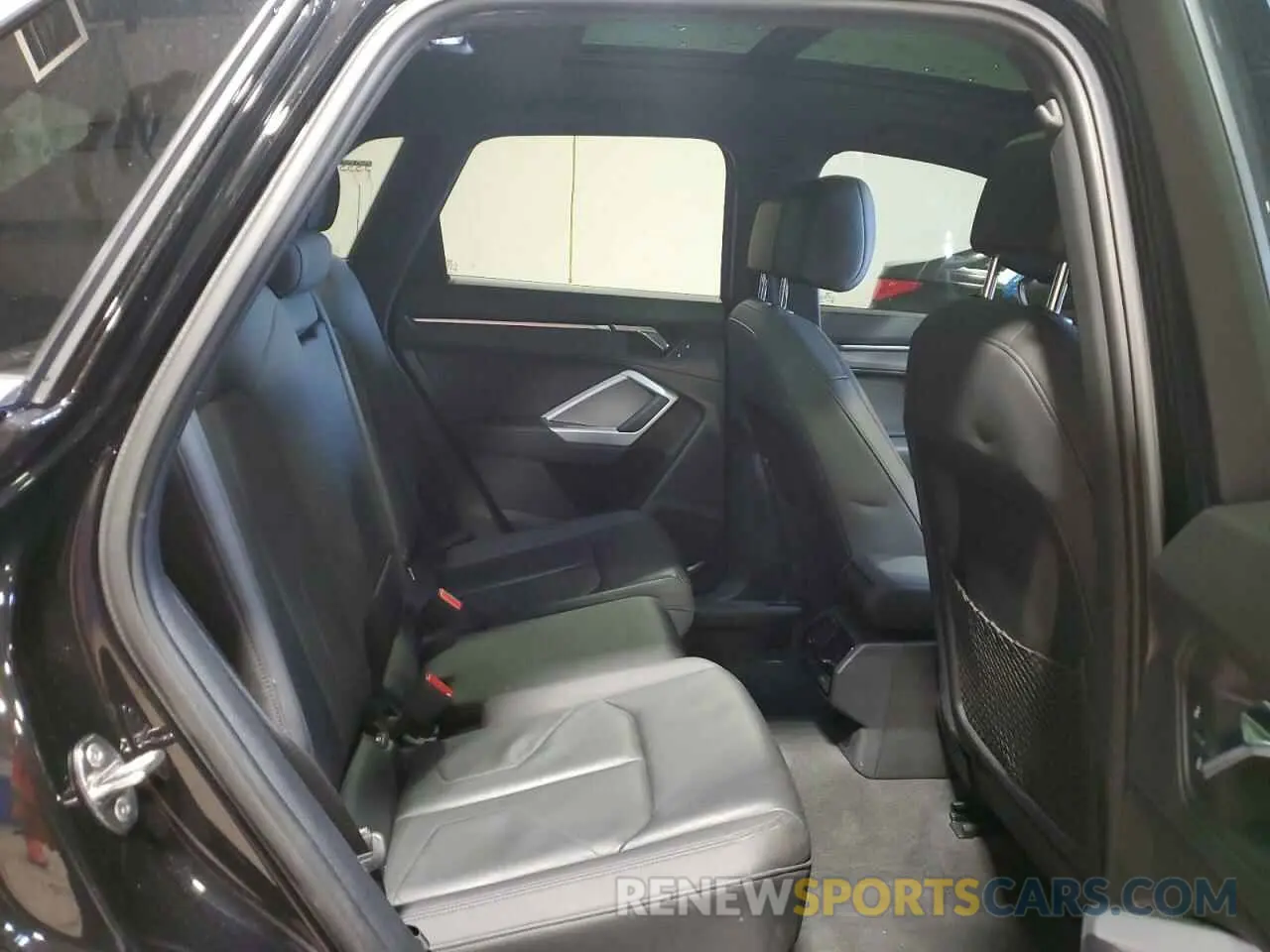 11 fotografías del automóvil dañado WA1DECF36L1124076 AUDI Q3 2020