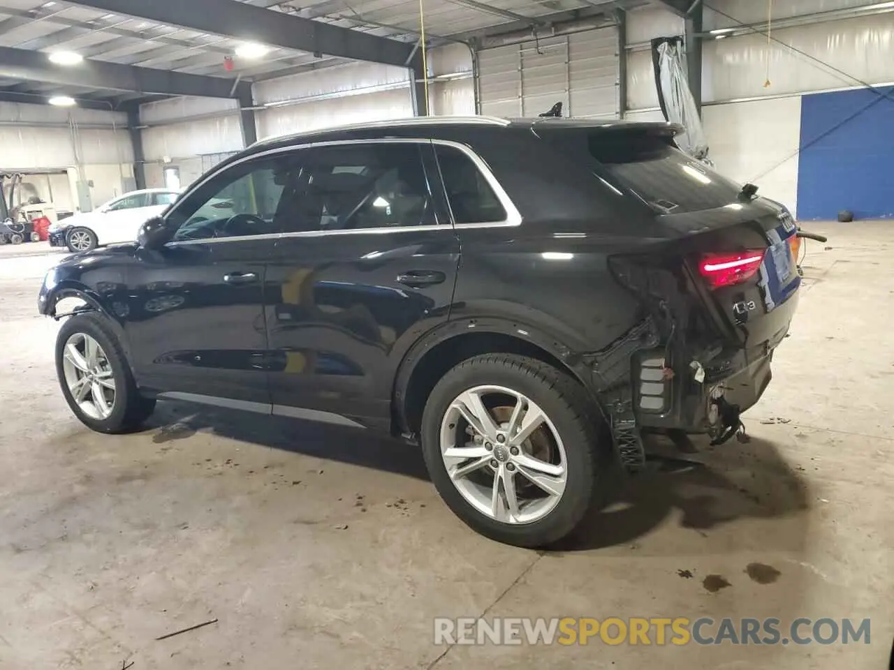 2 fotografías del automóvil dañado WA1DECF36L1124076 AUDI Q3 2020