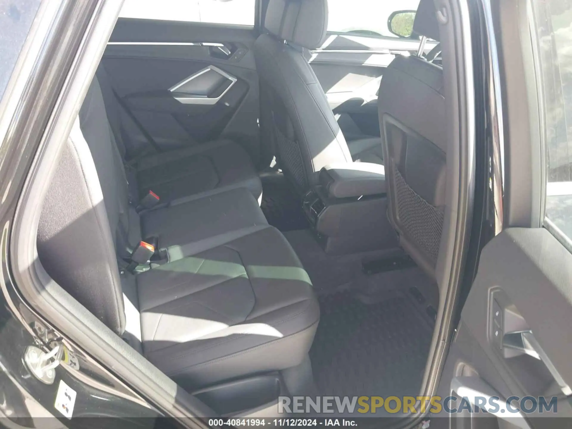 8 fotografías del automóvil dañado WA1DECF38L1023458 AUDI Q3 2020